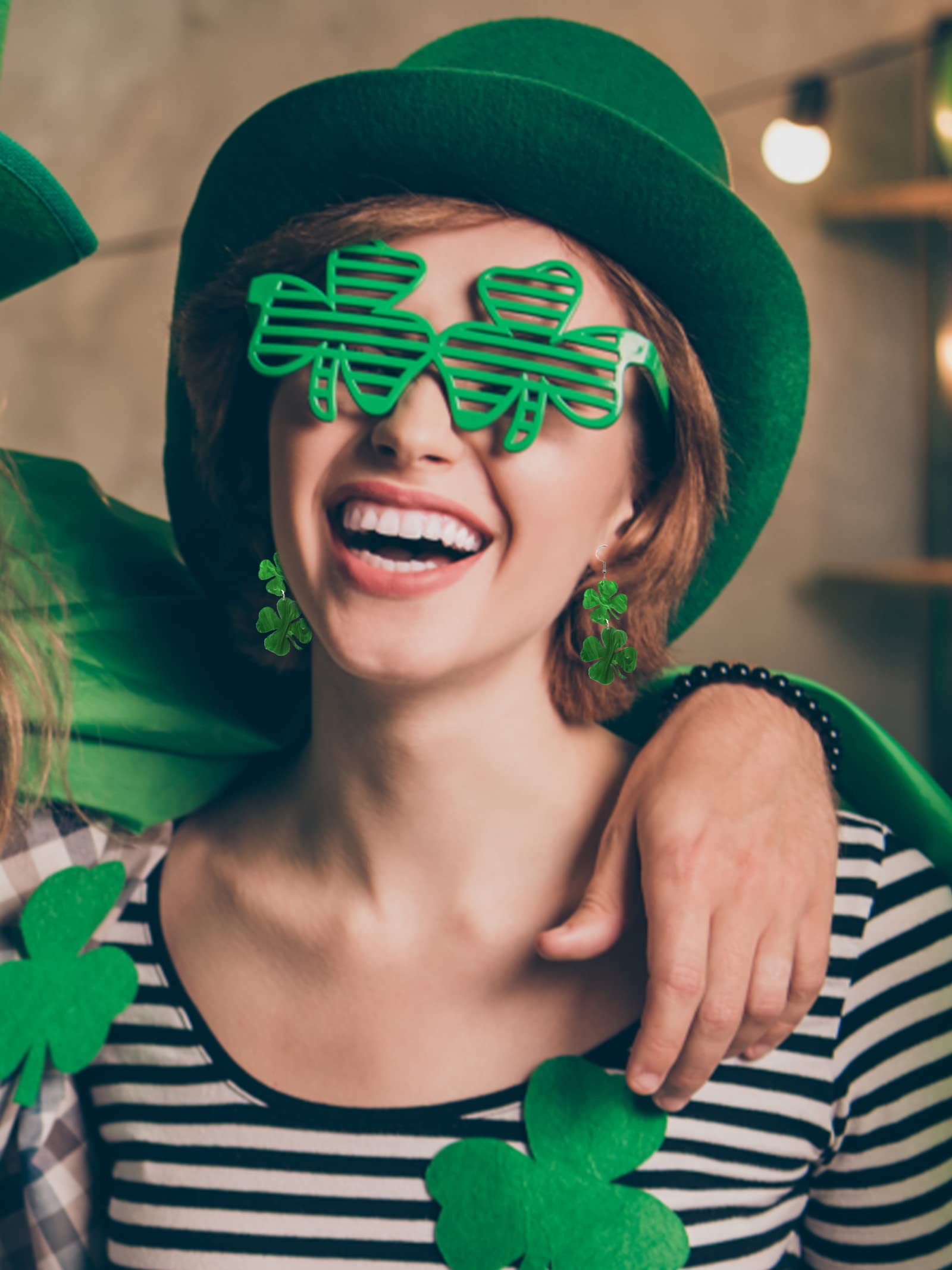 St Patricks Day Earrings for Women Irish Shamrock Dangle Earrings Fun Green Hat Beer Drop Earrings for Teen Girls Lightweight Irish Festival Earrings St Patricks Day Accessories(Acrylic)