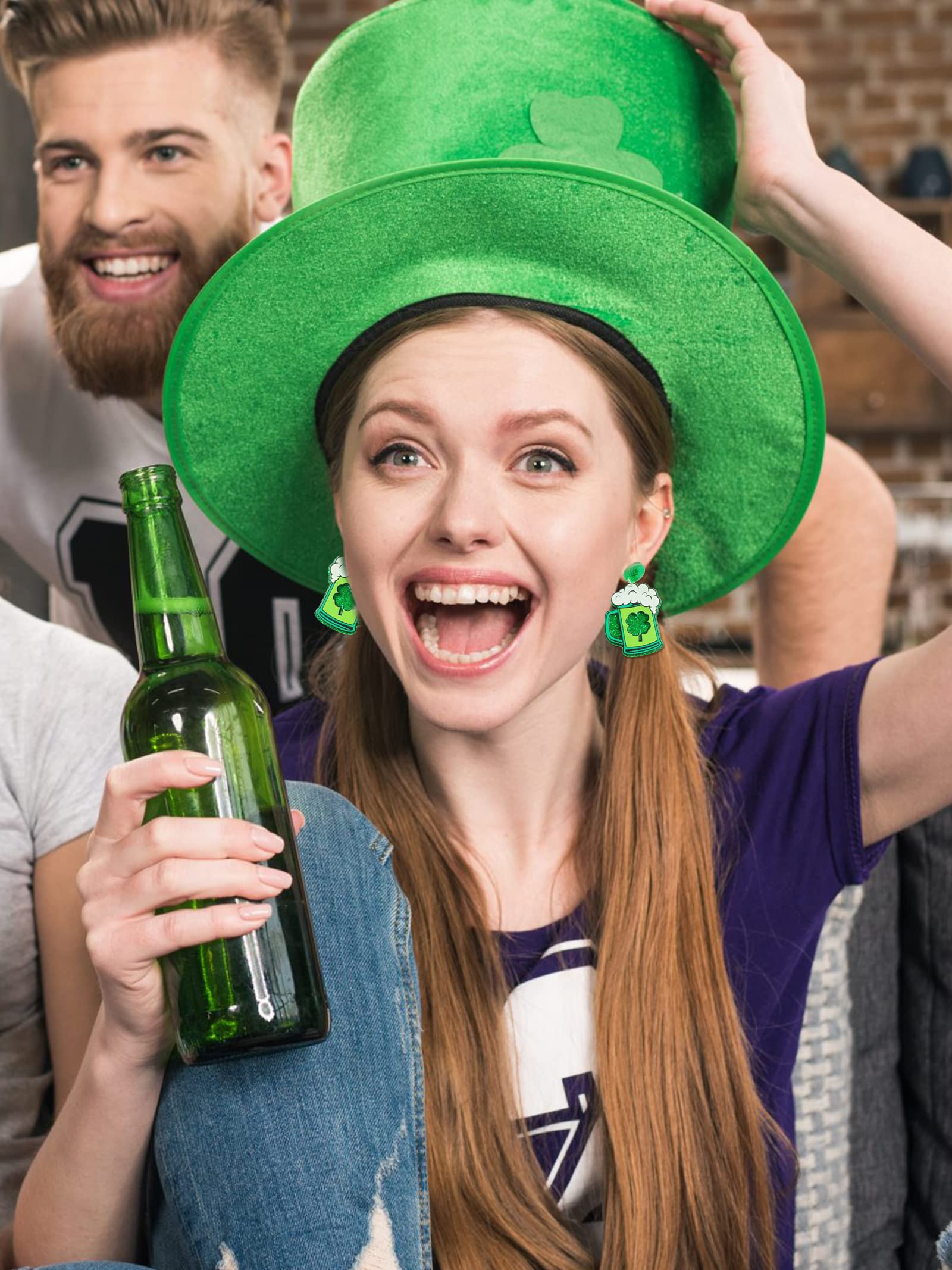 St Patricks Day Earrings for Women Irish Shamrock Dangle Earrings Fun Green Hat Beer Drop Earrings for Teen Girls Lightweight Irish Festival Earrings St Patricks Day Accessories(Acrylic)