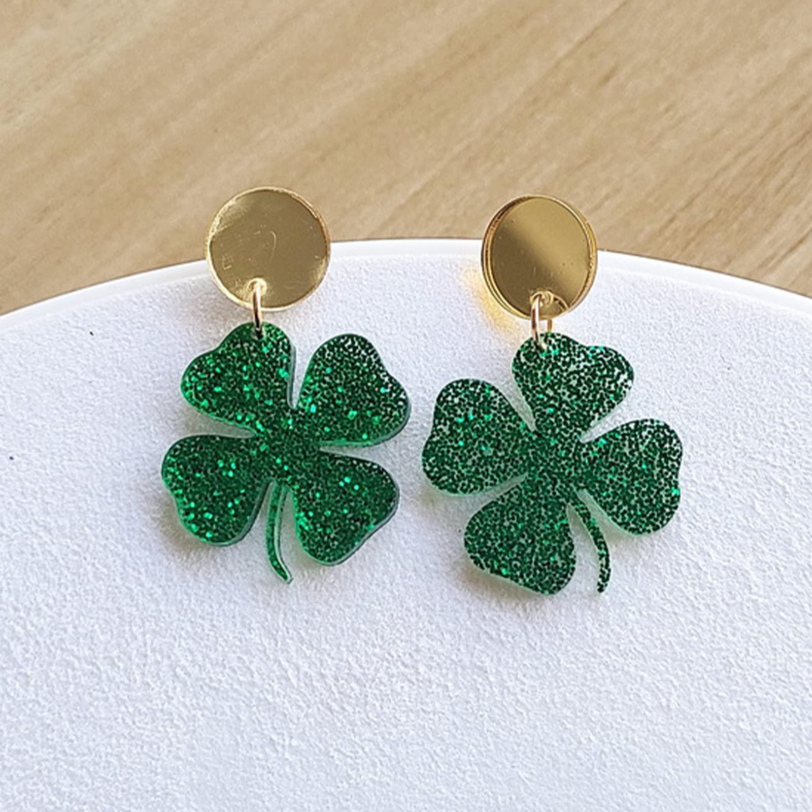 St Patricks Day Earrings Gifts Green Acrylic Shamrock Earrings for Women Sparkly Lucky Irish Earrings Holiday Earrings St Patricks Day Accessories St Patricks Day Shirt Women