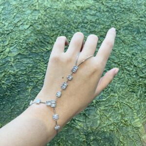 Aprilery Hand Chain Ring Bracelet, Fashion Silver AAA CZ Crystal Adjustable Slave Hand Chain Ring Bracelet Boho Hand Jewelry for Women(Rectangle A)