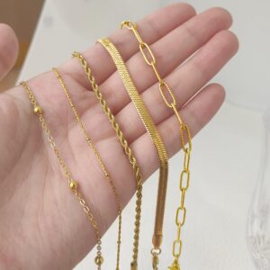 Dainty Gold Chain Bracelets set for Women, Trendy Gold Jewelry for Women Stackable Adjustable, 18K Gold Plated Paperclip Layered Link Bracelets