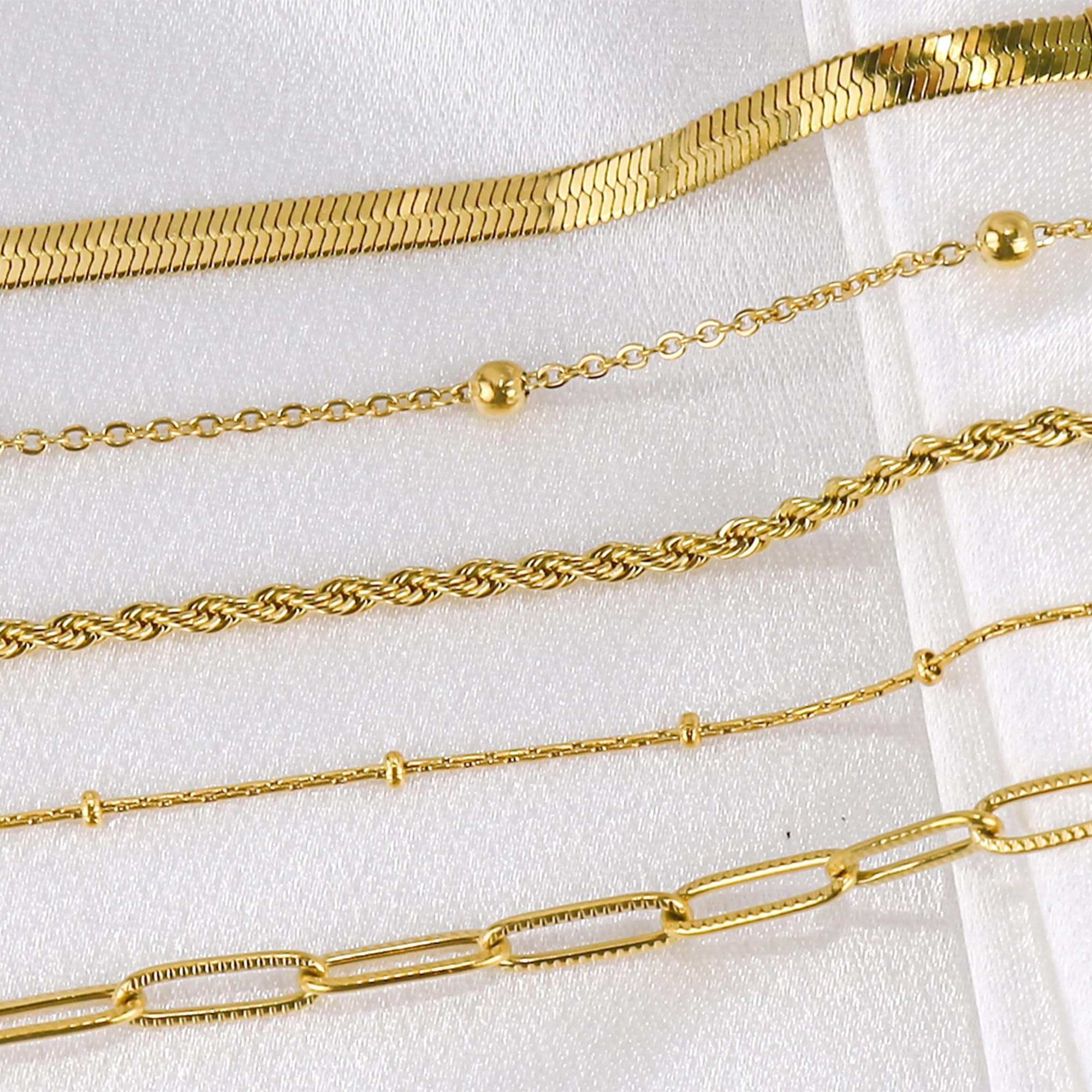 Dainty Gold Chain Bracelets set for Women, Trendy Gold Jewelry for Women Stackable Adjustable, 18K Gold Plated Paperclip Layered Link Bracelets