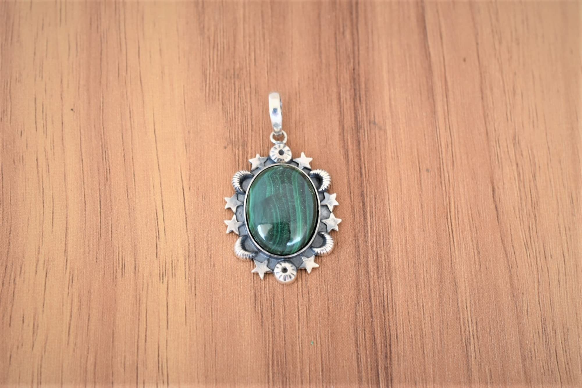 Rekha Gems Malachite Pendant-925 Sterling Silver Pendant-Gemstone Pendant-Green Stone Pendant-Vintage Jewelry-Boho and Hippie Pendant-Vintage Pendant- Birthday Gift-NO-M17