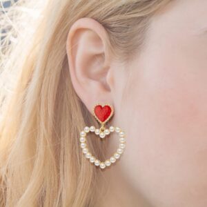 Pearl vintage drip oil Heart Earrings for Women, Fashionable Statement Earrings, Perfect Heart Jewelry as Valentines Day Outfit Ornament