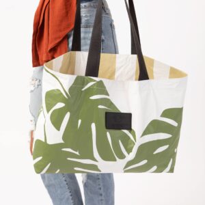 ALOHA Collection Splash-Proof Reversible Monstera Holo Holo Tote in Seaweed