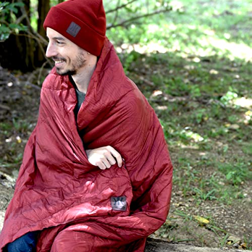 Kijaro Native Camp Quilt | Printed Outdoor Camping Blanket | 55" x 79" | Warrens Red, 1-Person