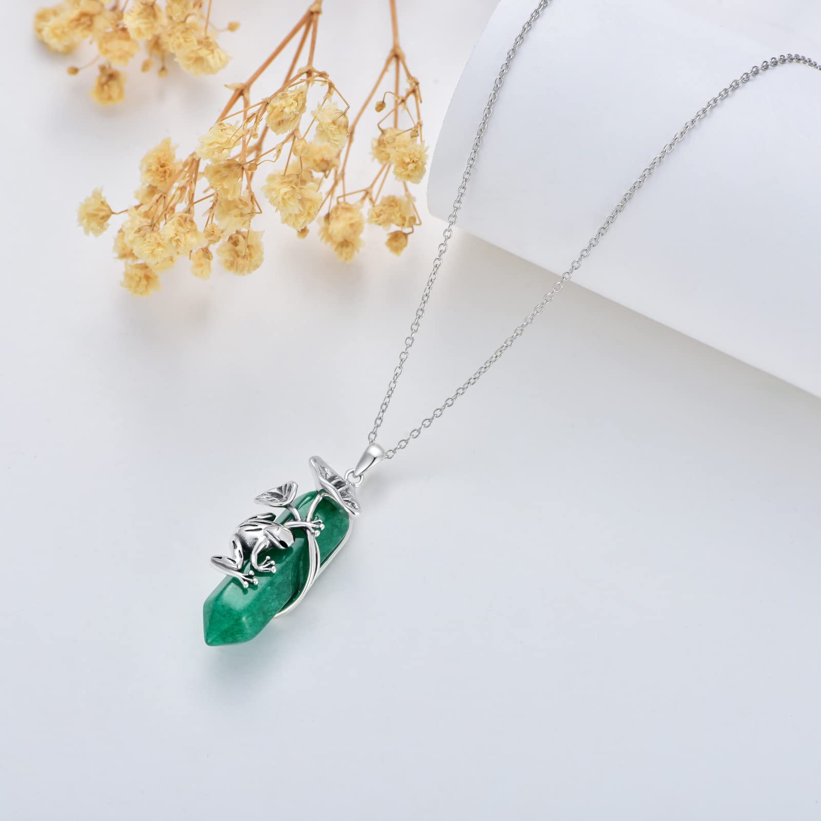 Plesitep Frog Necklace 925 Sterling Silver Reiki Healing Crystal Hexagonal Green Quartz Frog Pendant Necklace for Women May Birthstone Jewelry