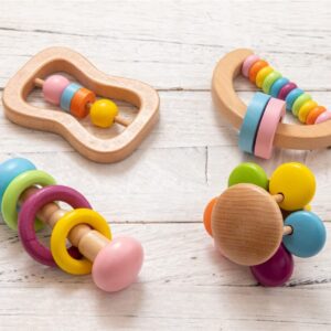 4pc Organic Colorful Baby Rattle Set Safe Food Grade Wood Rattle Soother Bracelet Teether Set Montessori Toddler Toy multicolored