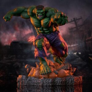 Diamond Select Toys Marvel Gallery: Immortal Hulk Deluxe PVC Statue, Multicolor