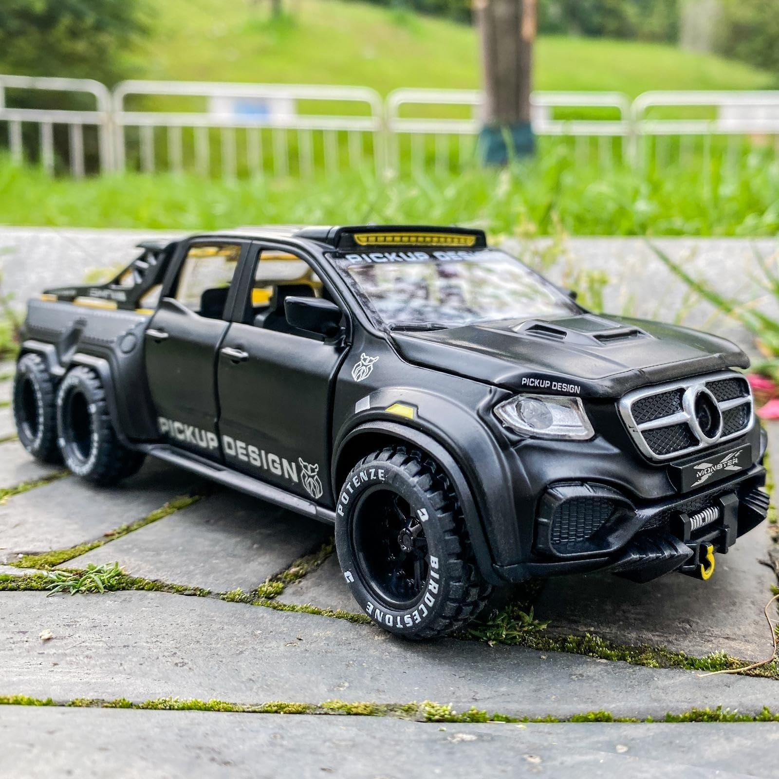 BDTCTK 1:28 Pickup X-Class Model Car, Diecast Zinc Alloy Pull Back Toy Car with Sound and Light for Kids Boy Girl Black