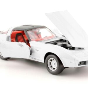 Motormax Toy 1979 Chevy Corvette C3 White with Black Top and Red Interior History of Corvette Series 1/24 Diecast Model Car by Motormax 73244