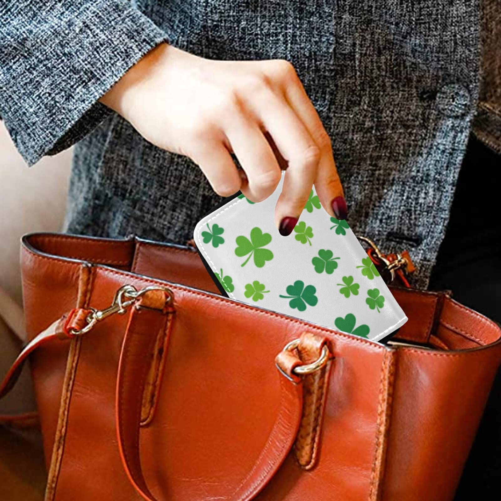 St Patrick's Day Green Seamless Shamrock Clover Lucky Four Leaves Grey Credit Card Coin wallet, RFID Blocking Compact Women Leather Card Holder, Key Change Organizer, Zipper Purse Clutch Pouch