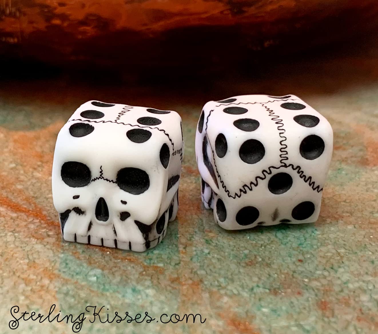 Skull Dice - Pair of Skull Shaped Dice 6 Sided