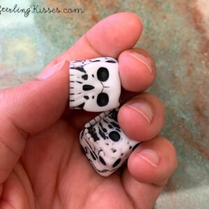 Skull Dice - Pair of Skull Shaped Dice 6 Sided