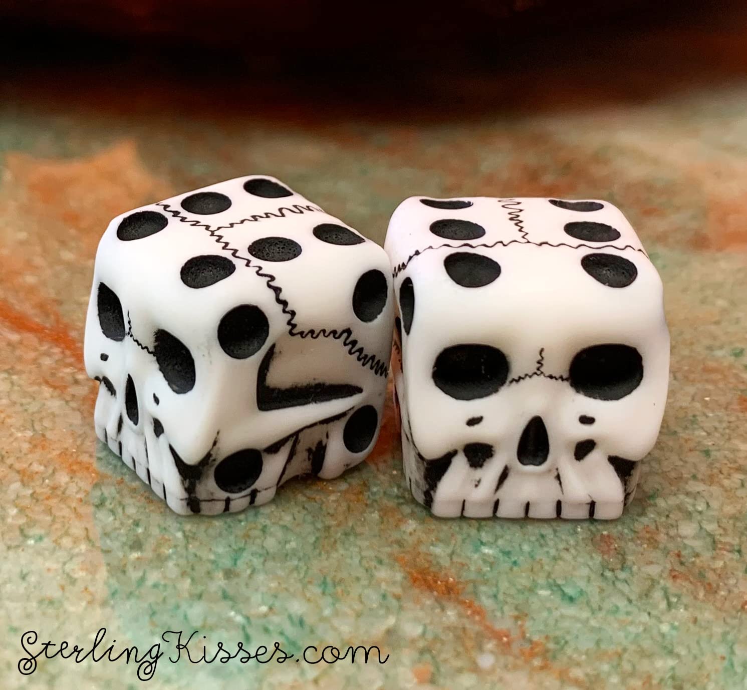 Skull Dice - Pair of Skull Shaped Dice 6 Sided