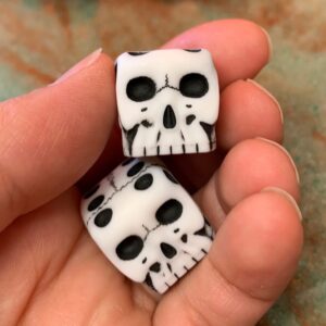 Skull Dice - Pair of Skull Shaped Dice 6 Sided