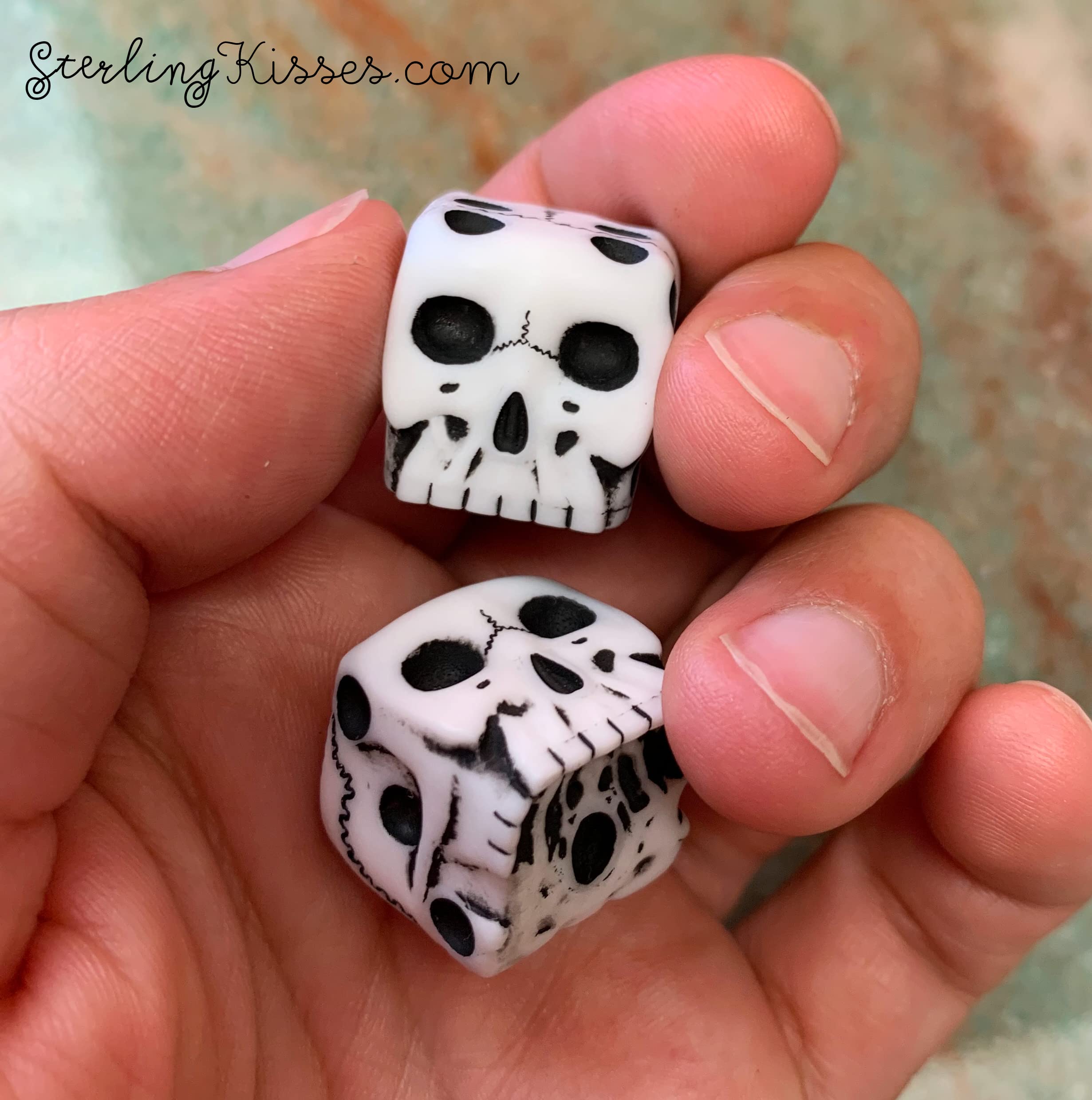 Skull Dice - Pair of Skull Shaped Dice 6 Sided