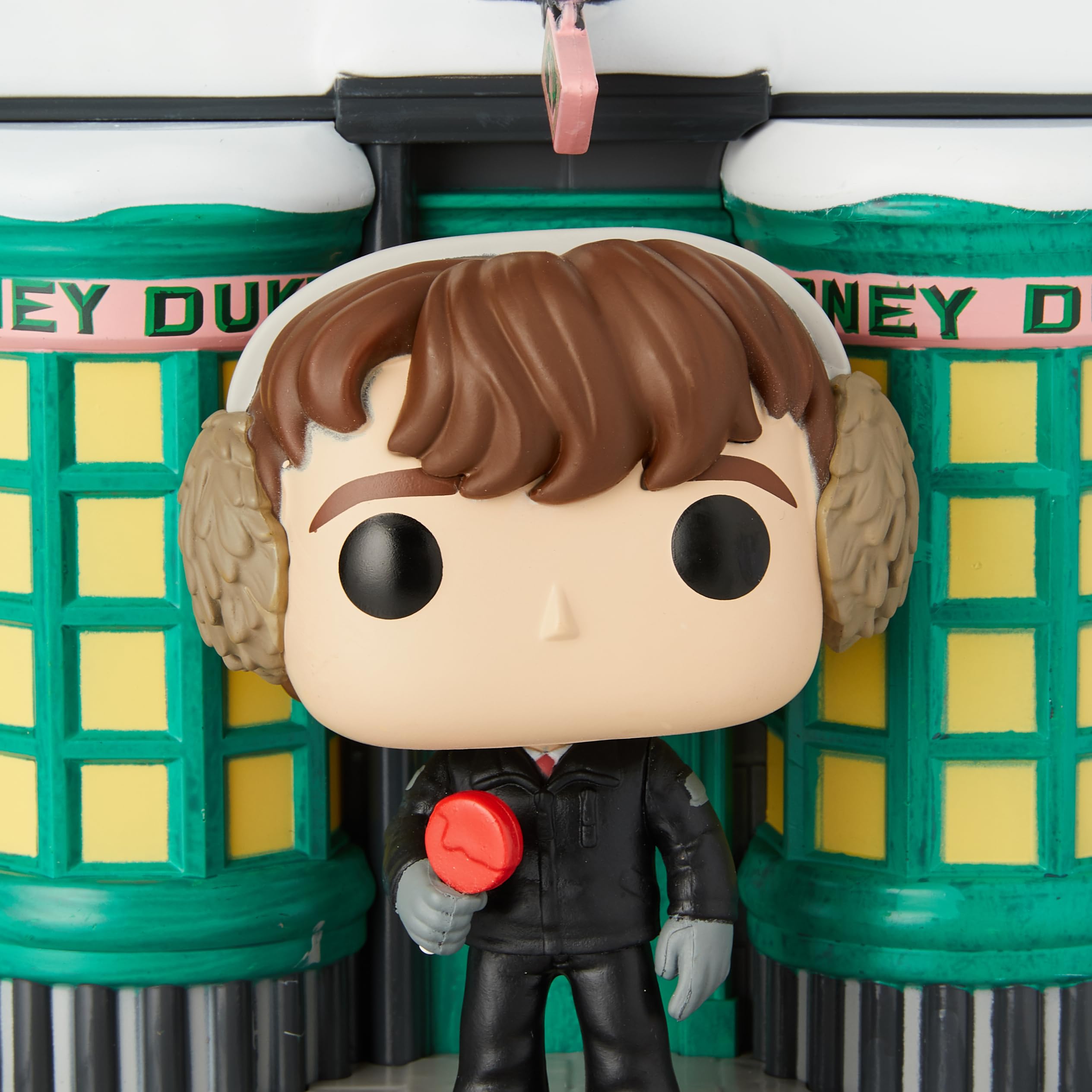 Funko Pop! Deluxe: Harry Potter: Hogsmeade - Neville Longbottom with Honeydukes