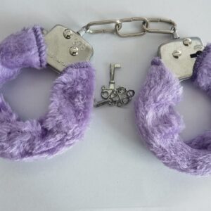 Fluffy Wrist Plush Handcuffs Toy Police Costume Prop Accessories Halloween Cosplay Party Toy Handcuff with Keys(Purple)