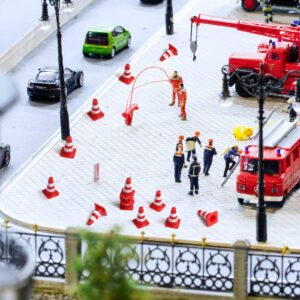 50Pcs Mini Traffic Cones Road Construction Cones Kids Plastic Traffic Signs Toy Sand Table Ornaments Children Educational Learning Toy