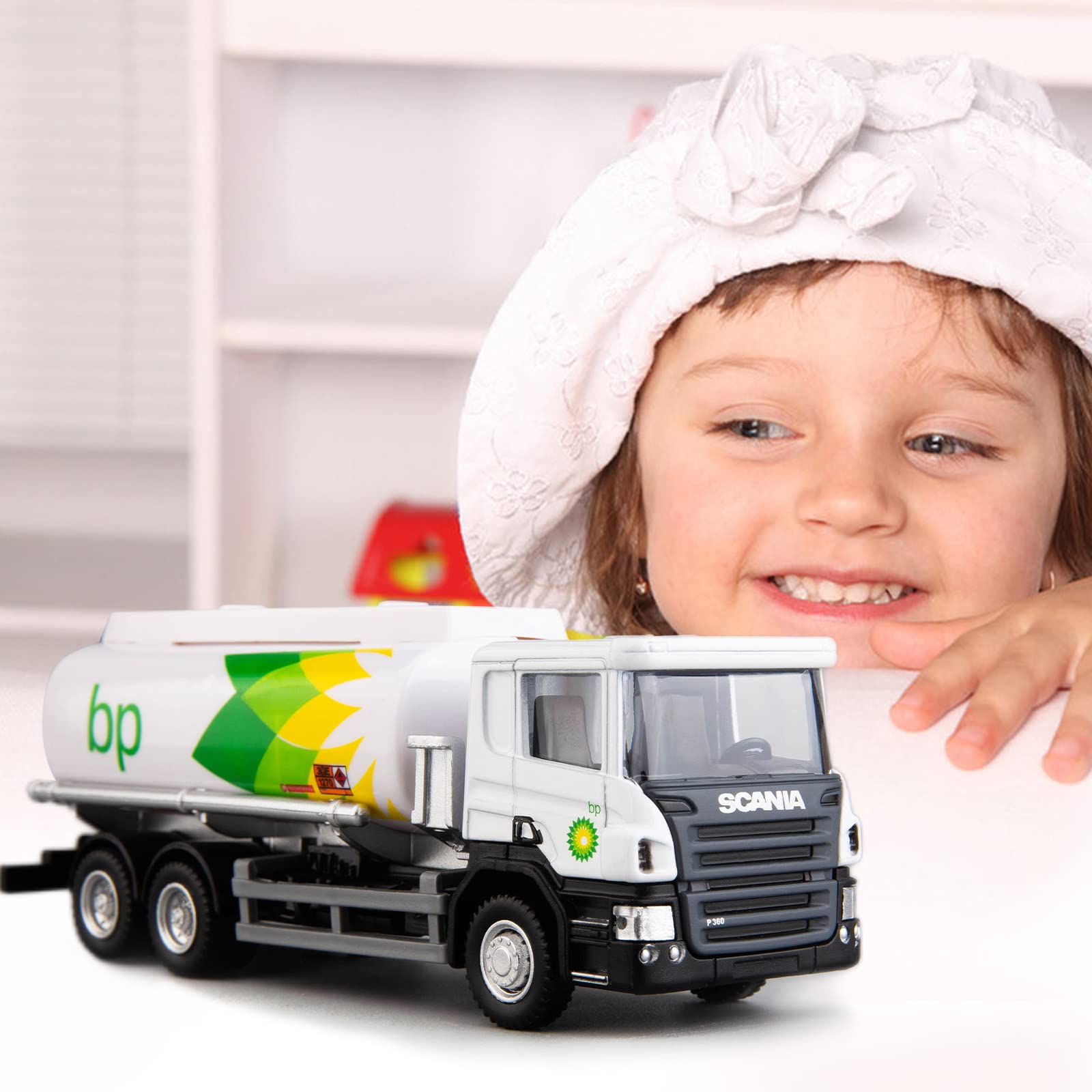 BDTCTK Compatible for Scania Tanker BP Fuel Tank Car Model Truck Toy Cars, Zinc Alloy Die-Cast Pull Back Vehicles Kid Toys for Boy Girl Gift