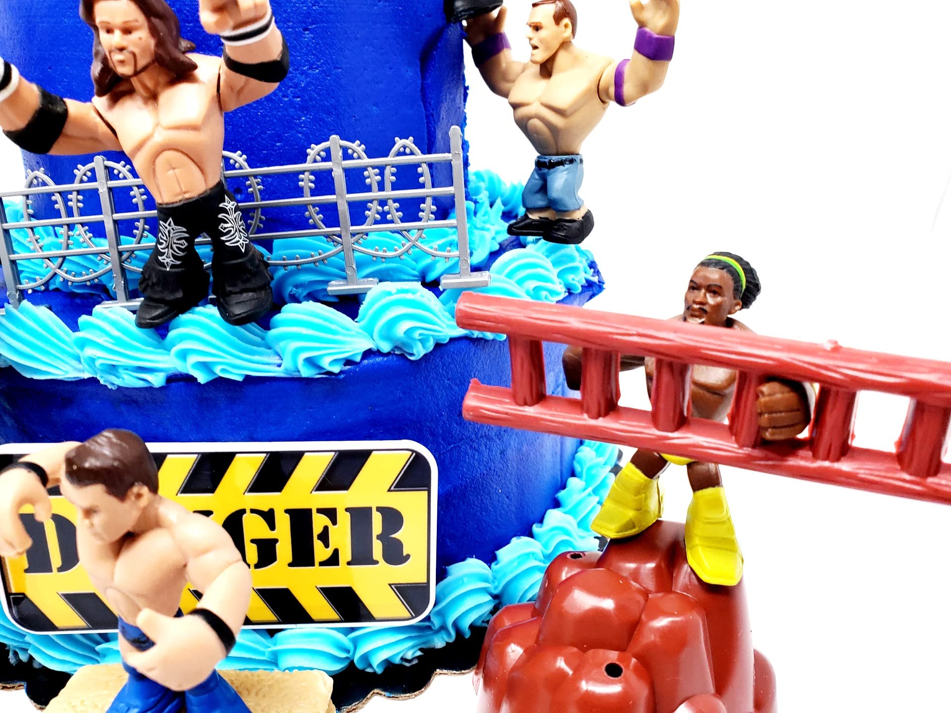 Wrestler Rumblers Wrestling Action Cake Topper With Random Wrestler Figures And Accessories (Unique Design)