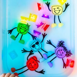 Glo Pals Sammy Water-Activated Bath Toy with 6 Reusable Light-Up Cubes for Sensory Play