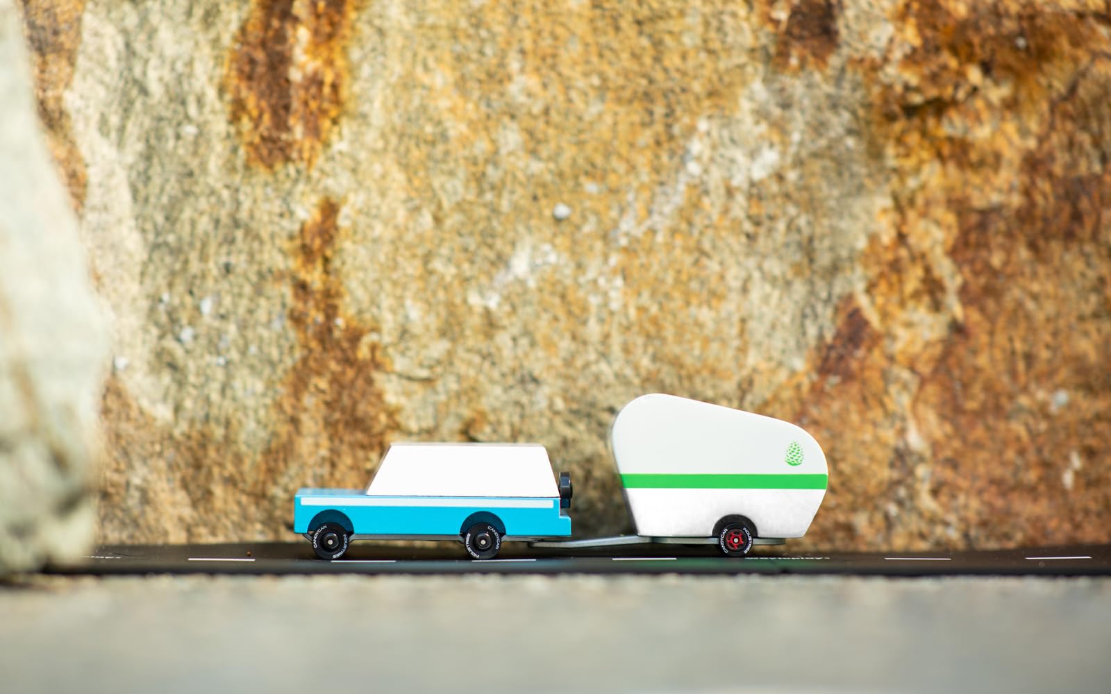 CANDYCAR® Wooden Diecast Collection - Pinecone Camper, Premium Handcrafted Beech Wood Toy