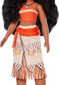 Mattel Disney Princess Moana Singing Fashion Doll in Signature Outfit, Sings "How Far I'll Go" from Movie