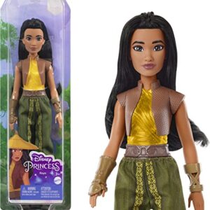 Mattel Disney Princess Toys, Raya Fashion Doll, Sparkling Look with Black Hair, Brown Eyes & Accessories, Inspired by the Movie