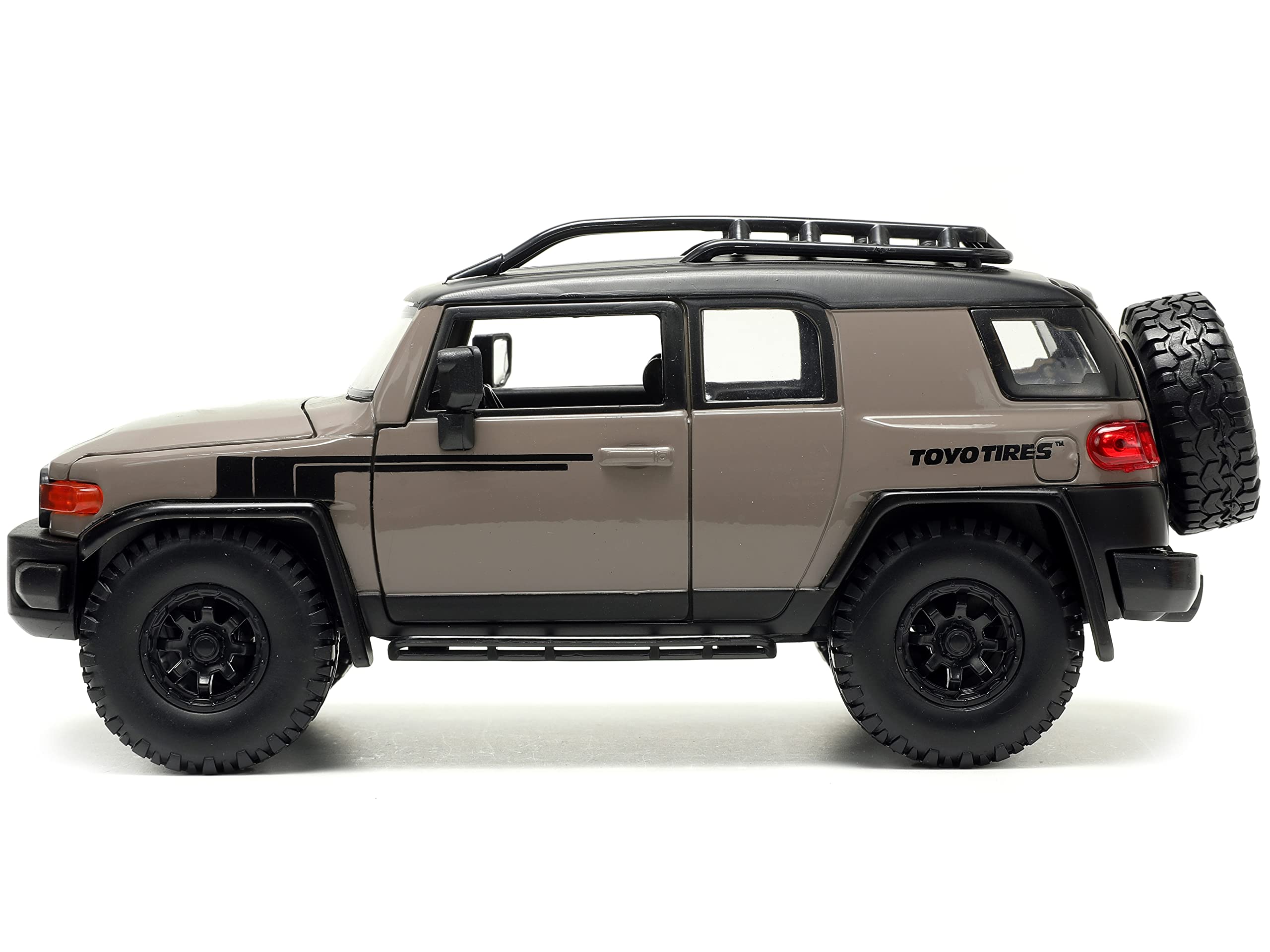 Jada Toys Just Trucks 1:24 Toyota FJ Cruiser Die-cast Car Brown with Tire Rack, Toys for Kids and Adults