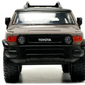 Jada Toys Just Trucks 1:24 Toyota FJ Cruiser Die-cast Car Brown with Tire Rack, Toys for Kids and Adults