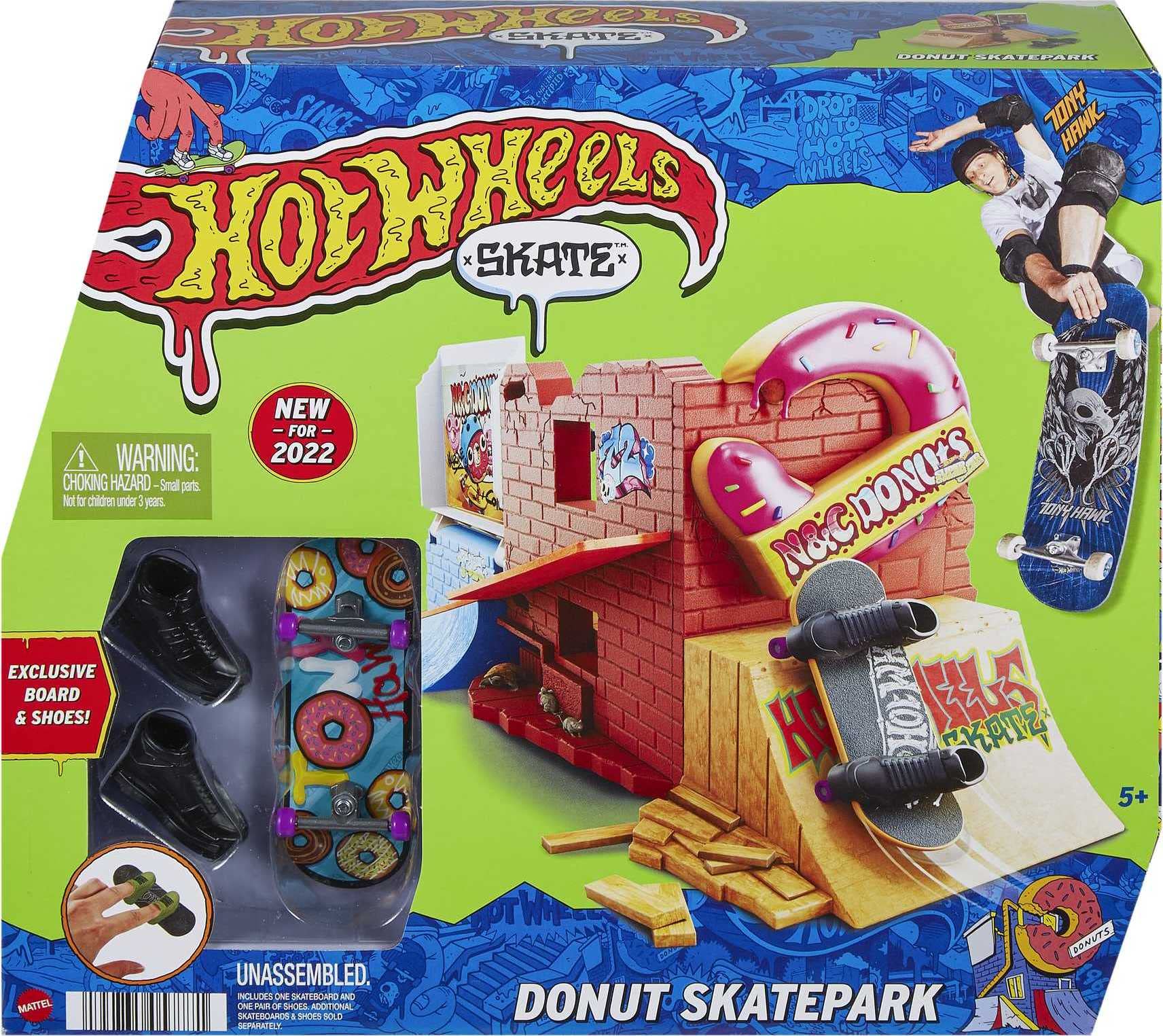 Hot Wheels Skate - Skatepark - Exclusive Board and Shoes (Donut Skatepark)