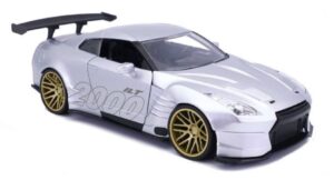 jada toys i love the 2000’s 1:24 2009 nissan gt-r (r35) ben sopra die-cast car, toys for kids and adults, silver