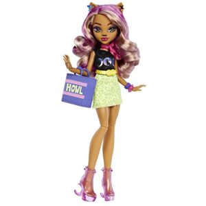 Monster High Doll & Playset, Clawdeen Wolf Boo-tique Studio with Fashion Accessories, 20+ Pieces for Mix-&-Match Outfits