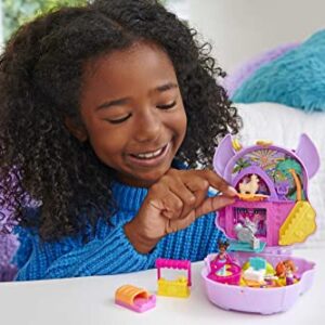 Polly Pocket Compact Playset, Llama Camp Adventure with 2 Micro Dolls & 13 Accessories, Travel Toy with Surprise Reveals