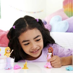 Polly Pocket Travel Toy with Two (3-inch) Dolls & 25 Accessories, Outer Space Fashion Pack with 2 Glow-in-The-Dark Pieces