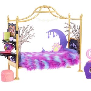 Monster High Playset, Clawdeen Wolf Bedroom with Doll House Furniture & Toy Accessories Like Spooky Decor & Snacks, Sticker Sheet