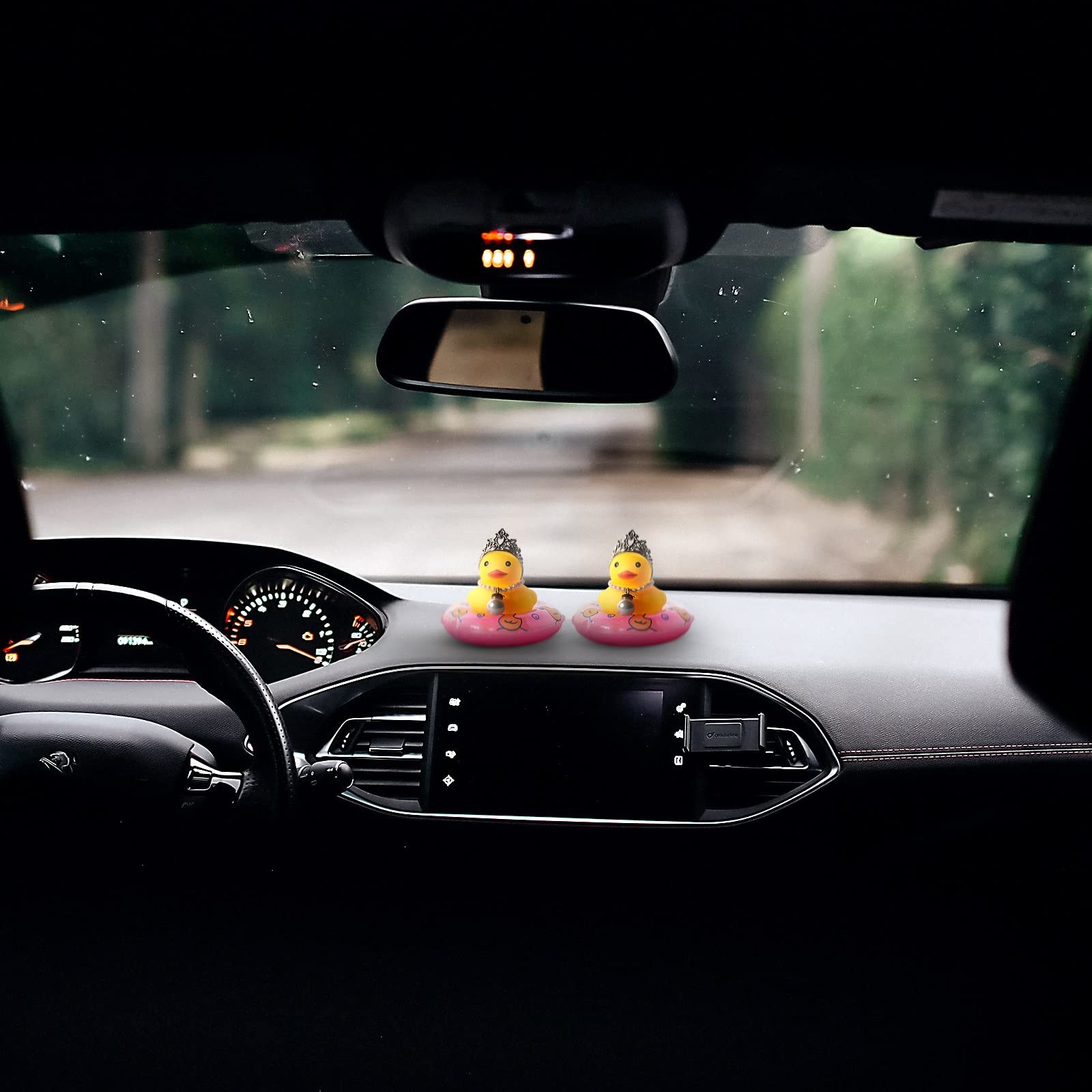 Hely Cancy Car Duck for Dashboard Decorations - Duck for Car Dashboard Decorations Rubber Duck Car Ornament with Necklace - Princess