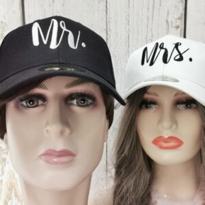 Enodtter Mr & Mrs Baseball Hats, Black White Embroidered Bride Groom Matching Hats Couples Set, Hubby Wifey Caps, Newlywed Honeymoon Wedding Gift