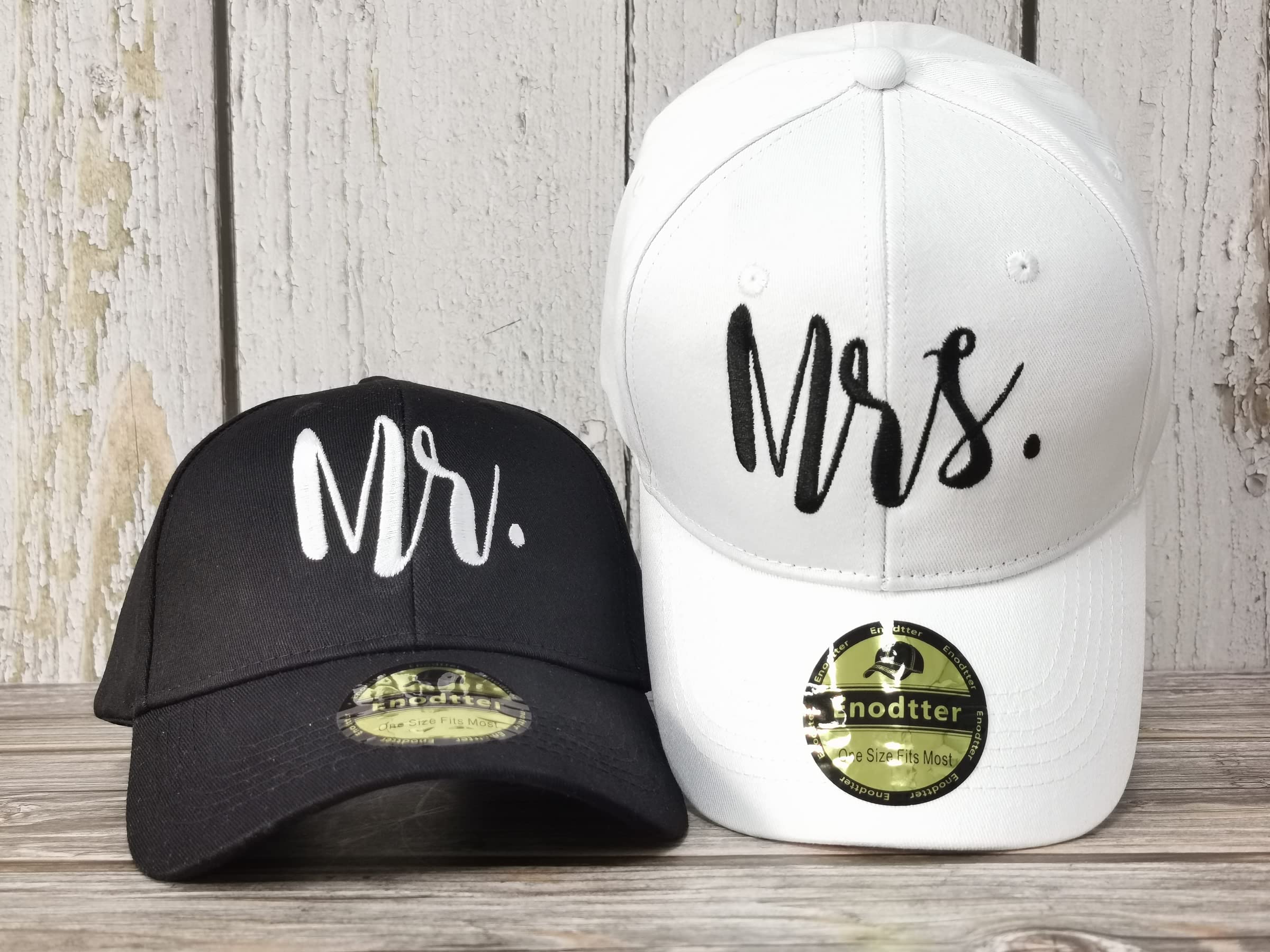 Enodtter Mr & Mrs Baseball Hats, Black White Embroidered Bride Groom Matching Hats Couples Set, Hubby Wifey Caps, Newlywed Honeymoon Wedding Gift