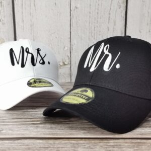 Enodtter Mr & Mrs Baseball Hats, Black White Embroidered Bride Groom Matching Hats Couples Set, Hubby Wifey Caps, Newlywed Honeymoon Wedding Gift