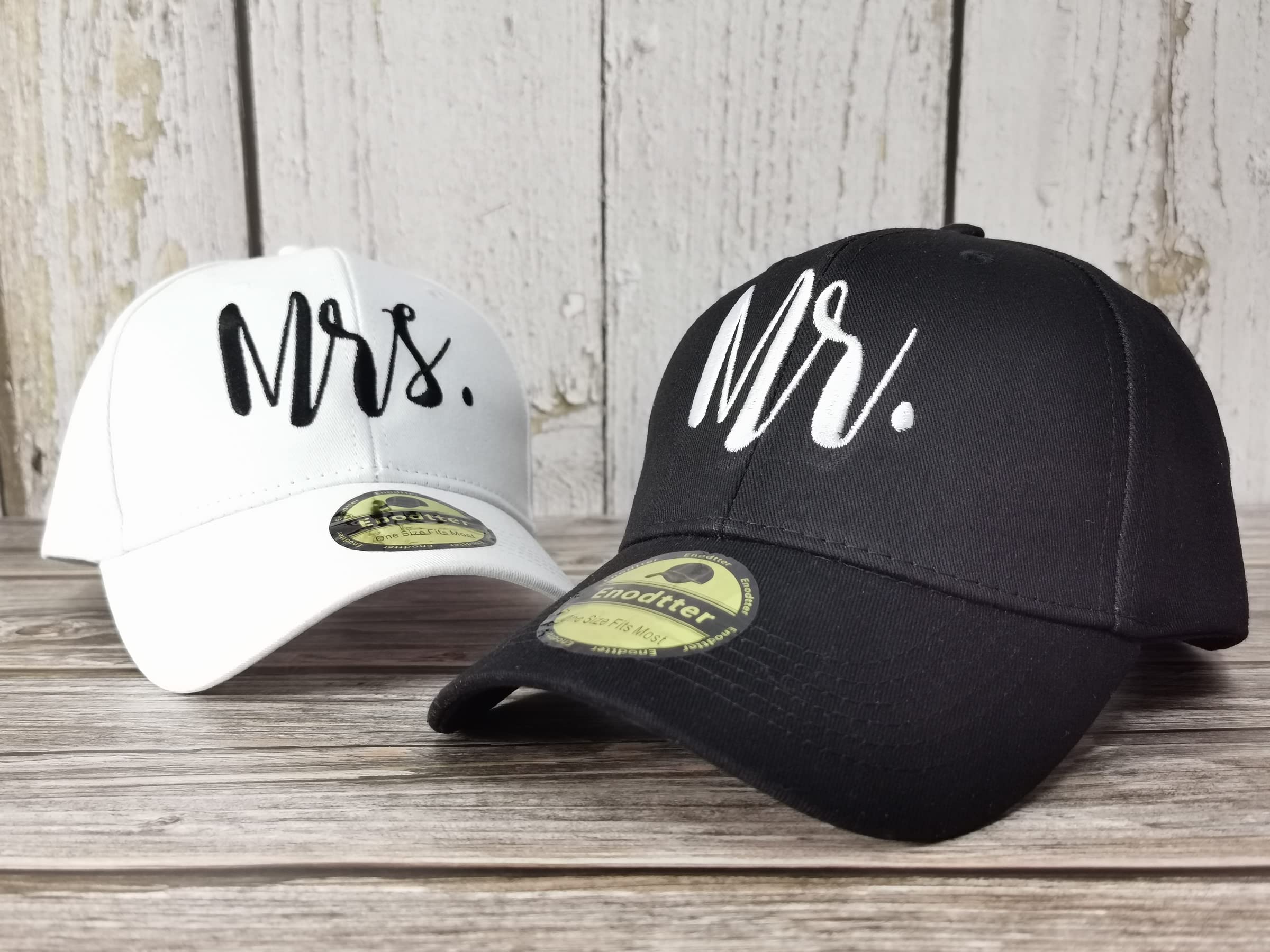 Enodtter Mr & Mrs Baseball Hats, Black White Embroidered Bride Groom Matching Hats Couples Set, Hubby Wifey Caps, Newlywed Honeymoon Wedding Gift