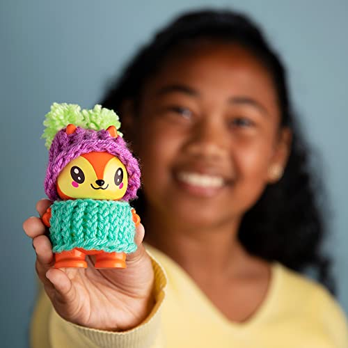 PlayMonster Little Knitty Bittys Fox - Beginner Knitting Craft Kit - Makes 3 Mini Projects - Collect & Trade Clothes - Ages 7+