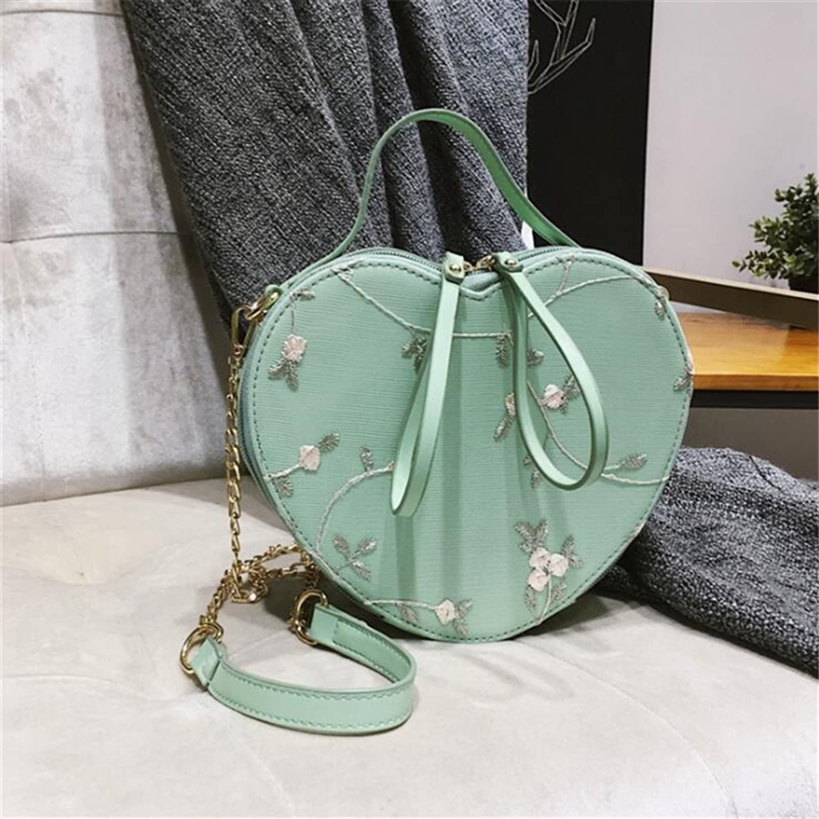 JUNYY Women Girls Vintage Floral Heart-shaped Crossbody Purse Casual Travel Shoulder Messenger Handbags(Green)