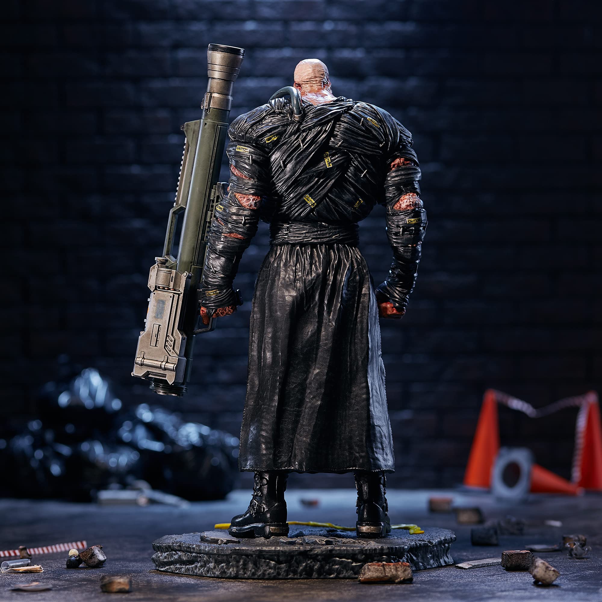 Numskull Resident Evil Nemesis Figure 11" 30cm Collectible Replica Statue - Official Resident Evil Merchandise - Exclusive Limited Edition