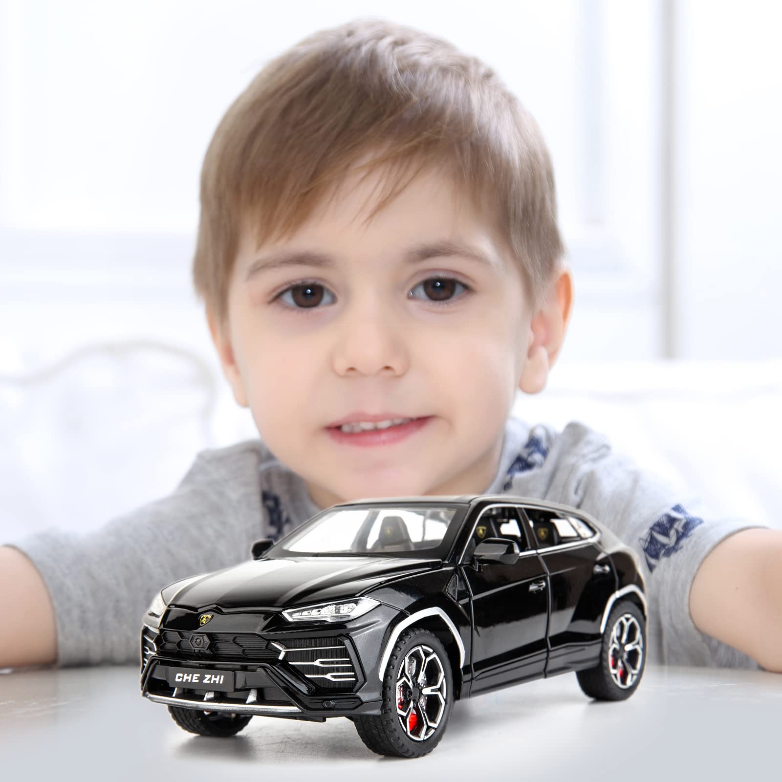 BDTCTK 1:24 Lambo Urus Car Model, Diecast Pull Back Car Toy car, Doors Open, Light and Sound, Boys Toys Kids Adults Gifts Black