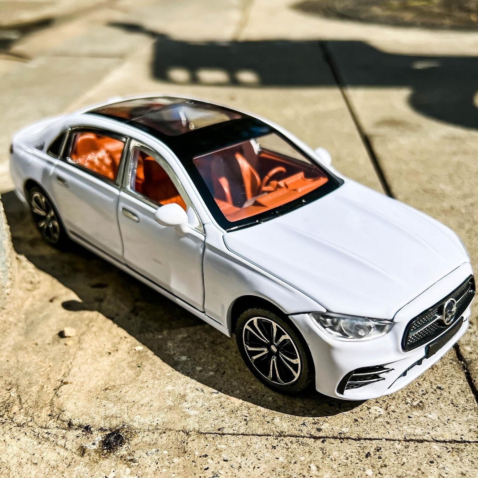 BDTCTK 1/24 Benz E300 Model Car,Zinc Alloy Pull Back Toy Diecast Toy Cars with Sound and Light for Kids Boy Girl Gift(White)