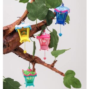 Lil Wish Lanterns Starter Pack with Lantern and 2 Characters, Mystery Toy, Contains 1 Exposed Figure and 1 Random Collectible Figure, Gift for Girls, Light Up Toy, Styles May Vary, Courage Tribe