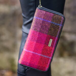 Mucros Weavers Womens Red Plaid Irish Tweed Wallet